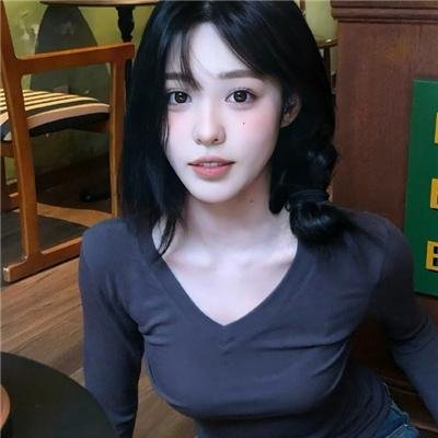 孔雀圣使请动心